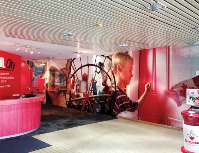 Wide-format Graphics: Digitally printed office decor by Motive Media